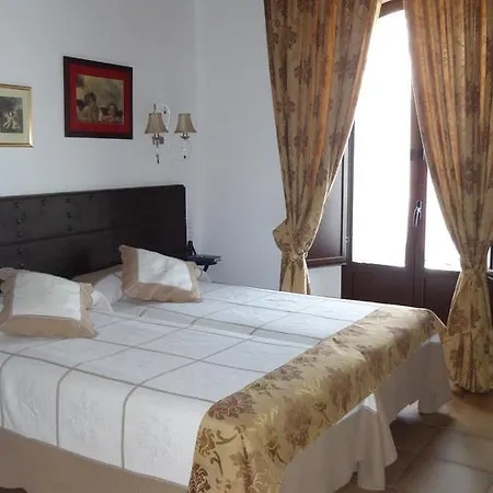 Hotel La Del Infante 3*